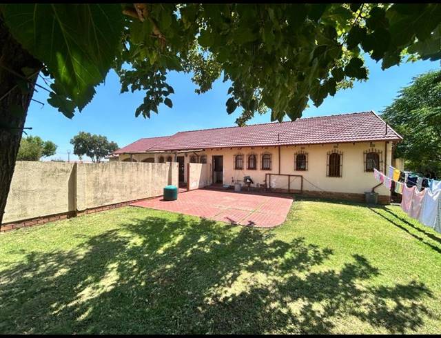 3 BEDROOM HOUSE FOR SALE IN SHARON PARK